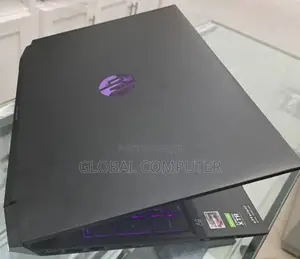 New Laptop HP Pavilion 11 8GB AMD Ryzen 5 SSD 512GB