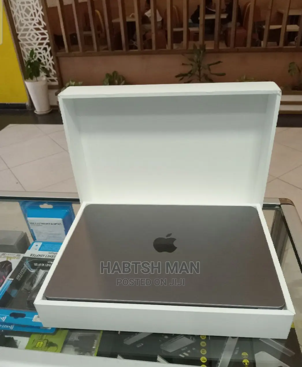 New Laptop Apple MacBook Air 2020 8GB Apple M2 SSD 256GB