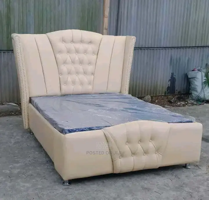 Aminin Leather Bed