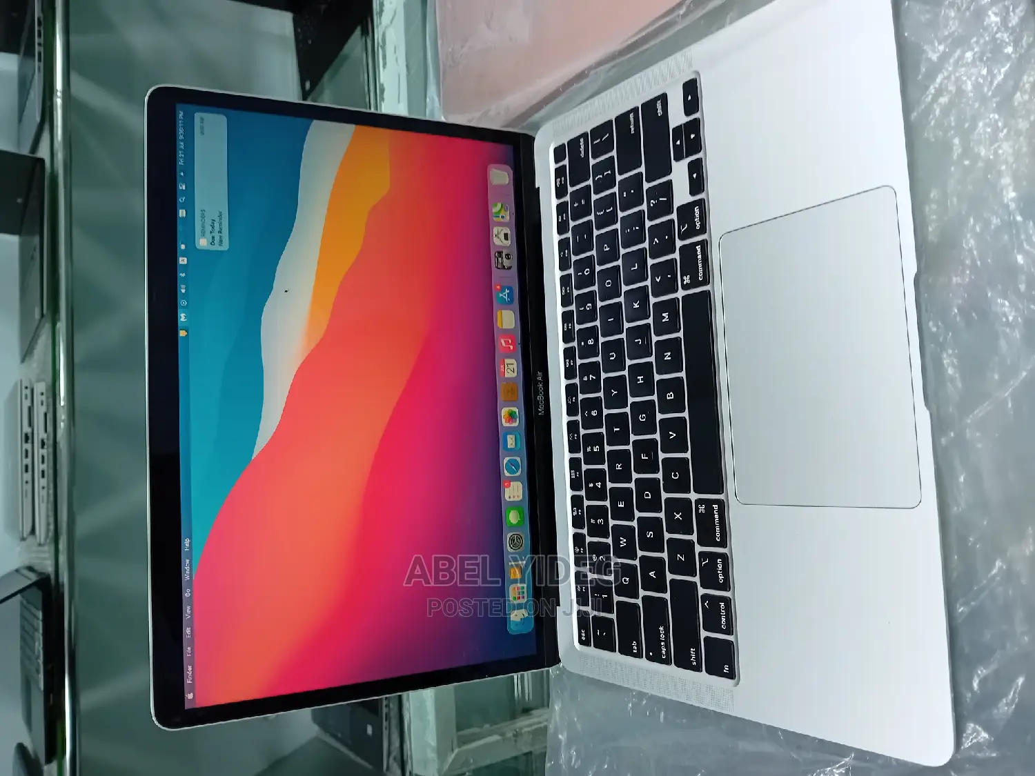 New Laptop Apple MacBook Air 2020 8GB Intel Core i5 SSD 512GB