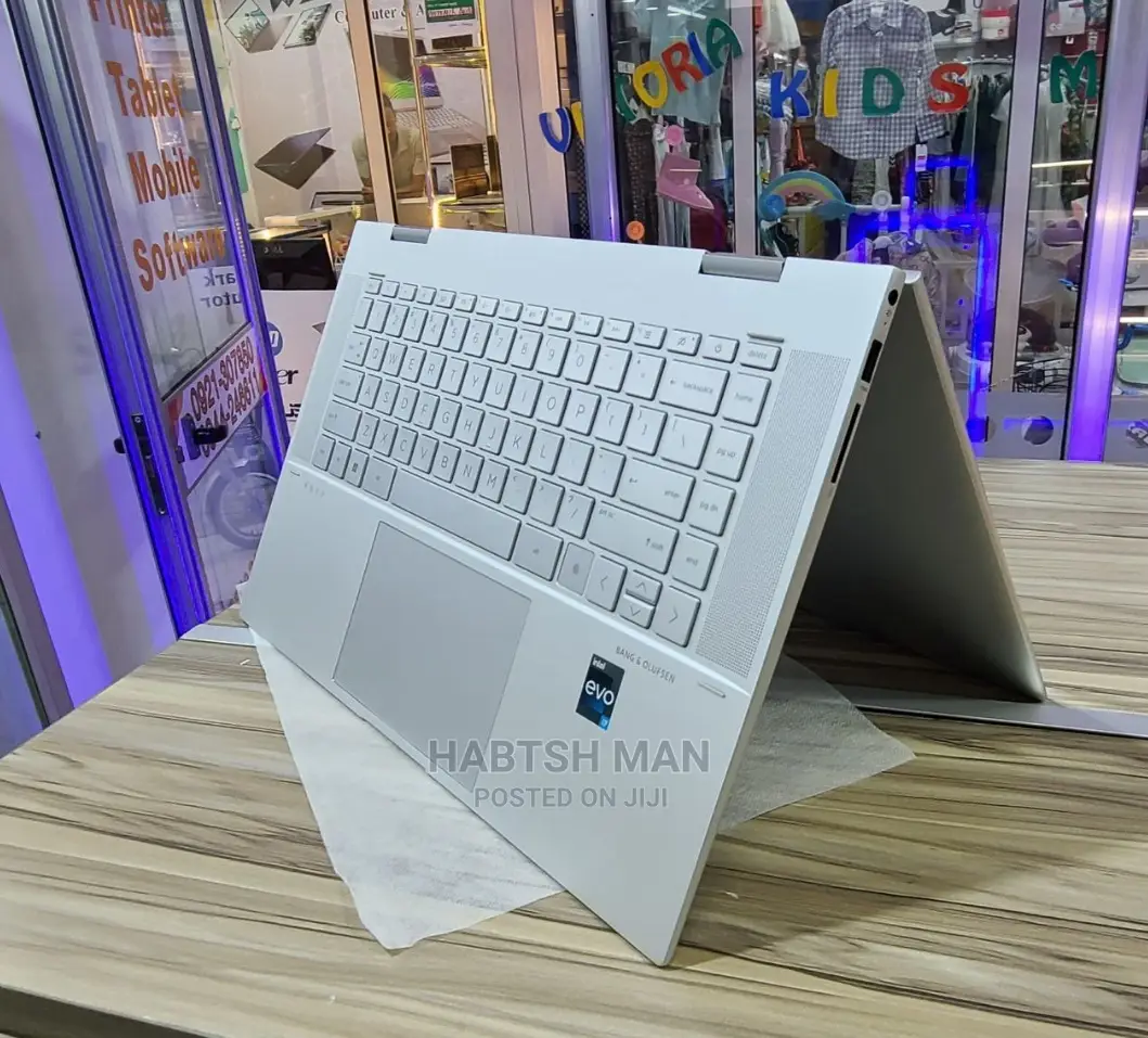 New Laptop HP Envy X360 16GB Intel Core I7 SSD 1T