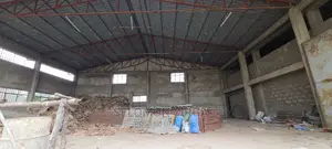 ለክራይ የቀረበ መጋዘን አለ