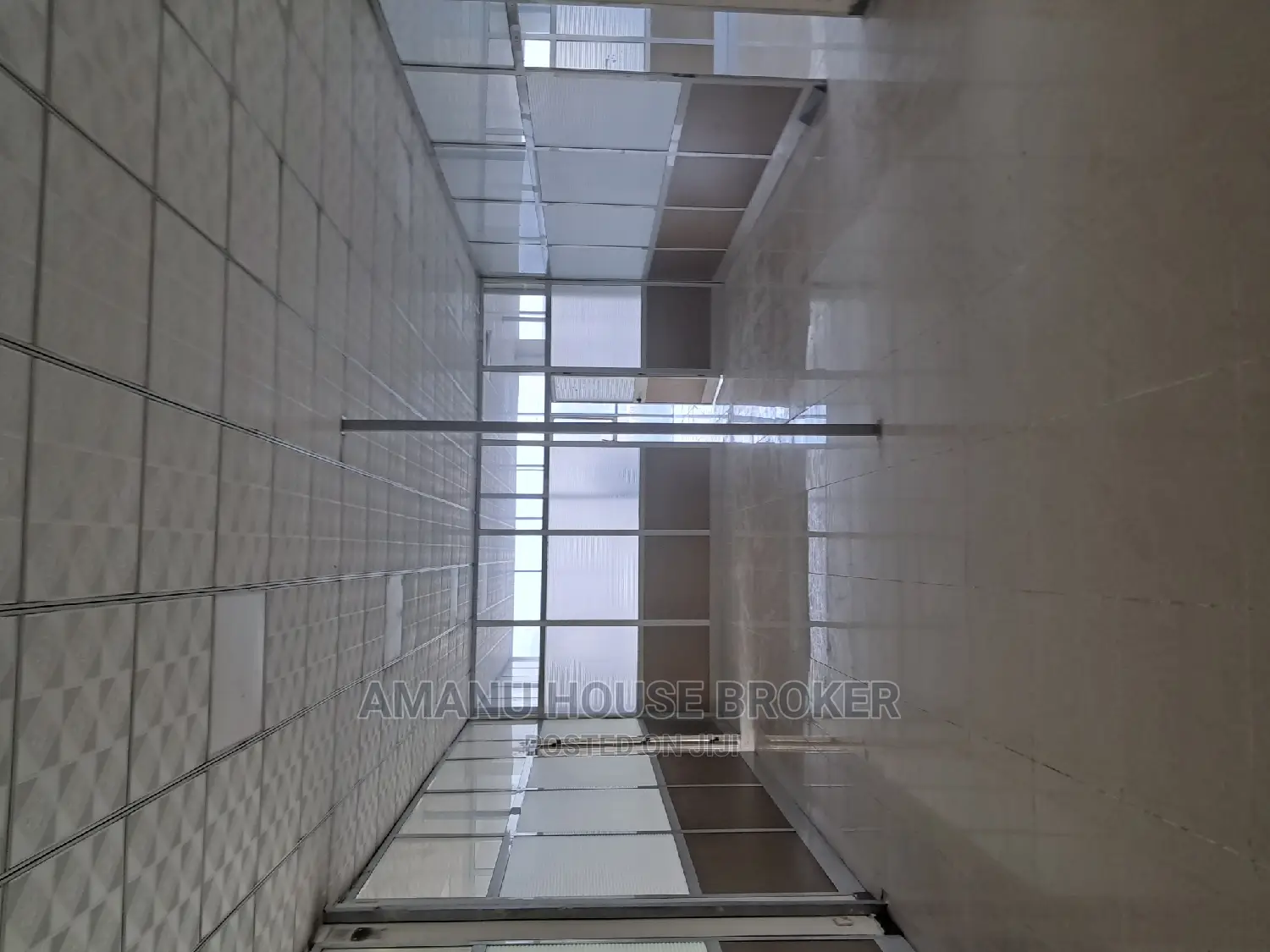 Urgent Office for Rent 160sqm