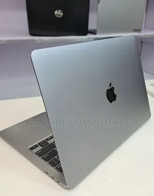New Laptop Apple MacBook Pro 2020 16GB Intel Core I5 SSD 1T