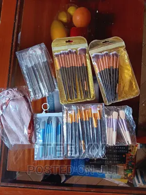 MAANGE 12 PCS Makeup Brushes Set