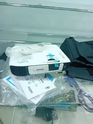 Brand New Epson Projector Eb S41