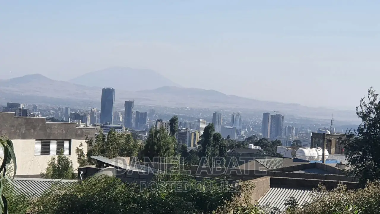 Furnished 6bdrm Apartment in Gullele for sale