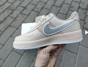 Nike Air Force 1