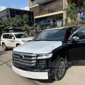 Toyota Land Cruiser 2024 Black