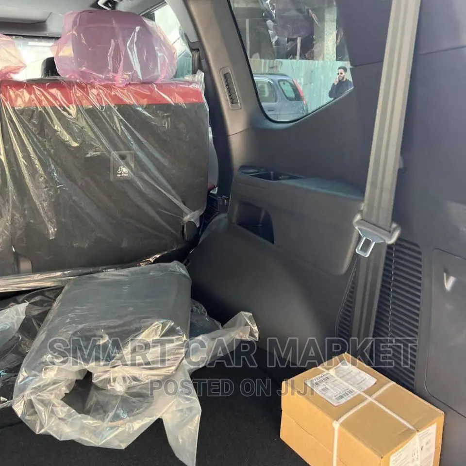 Toyota Land Cruiser 2024 Black