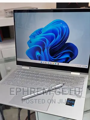 New Laptop HP Envy X360 8GB Intel Core I7 SSD 512GB