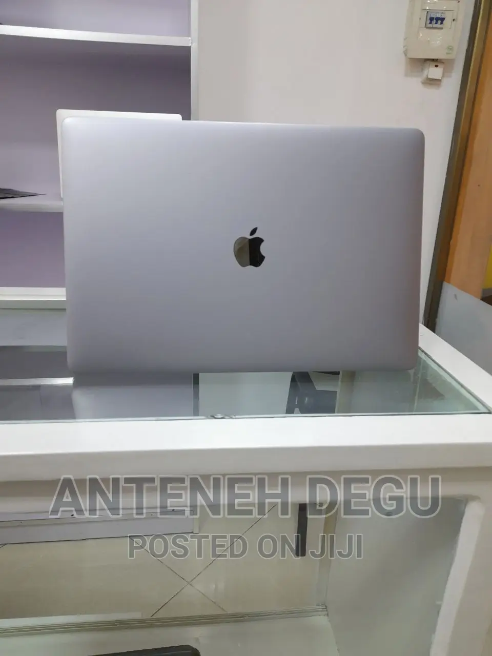 New Laptop Apple MacBook Pro 2017 16GB Intel Core I7 SSD 512GB