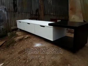 ሲሳብ 2 ሜትር የሚሆን ቲቪ እስታንድ