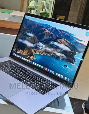 Laptop Apple MacBook Pro 2017 16GB Intel Core I7 SSD 512GB
