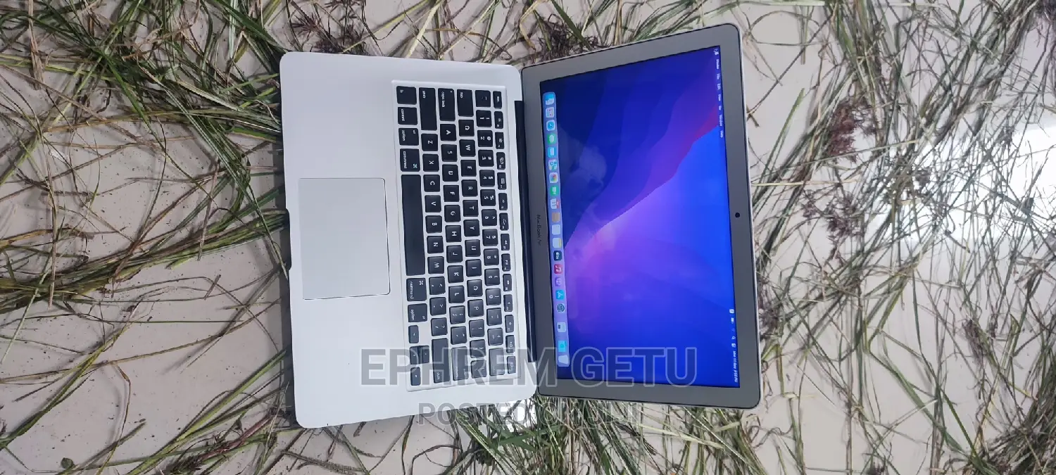 New Laptop Apple MacBook Air 2017 8GB Intel Core I5 SSD 256GB