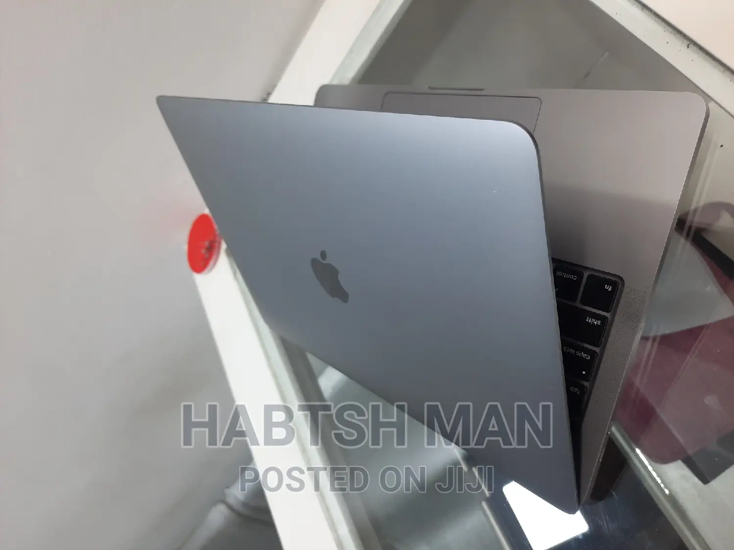 New Laptop Apple MacBook 2020 16GB Intel Core I5 SSD 1T