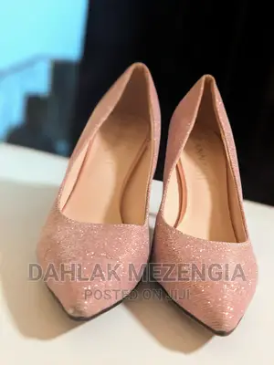Slightly Used Woman Shoes