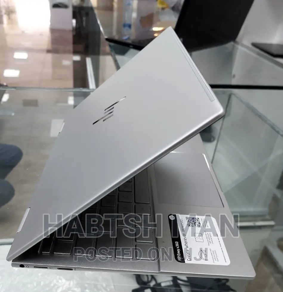 New Laptop HP Envy X360 8GB Intel Core I7 SSD 512GB