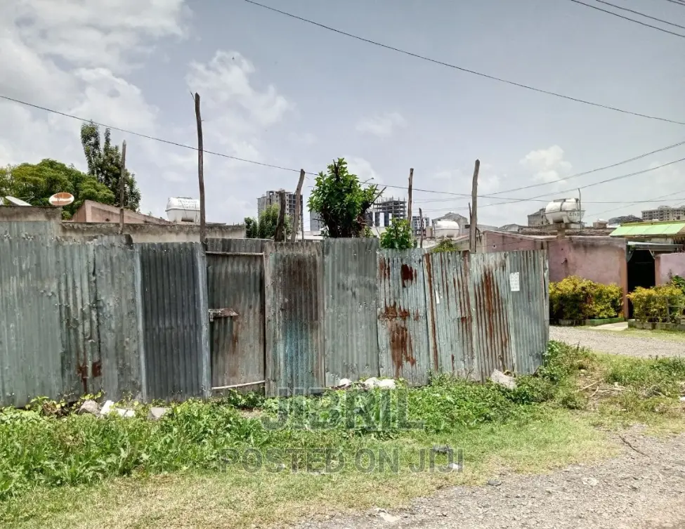 የሚሸጥ ቤት #ጎሮ አከባቢ