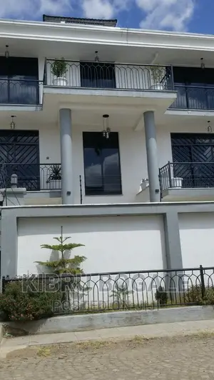 7bdrm House in Ayat, Bole for sale