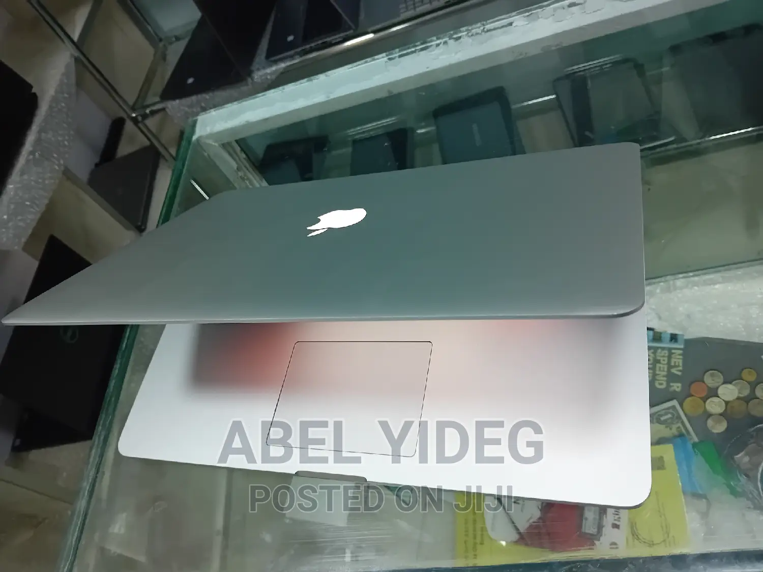 New Apple MacBook Pro 2015 16GB Intel Core I7 SSHD (Hybrid) 512GB