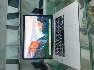 New Apple MacBook Pro 2015 16GB Intel Core I7 SSHD (Hybrid) 512GB