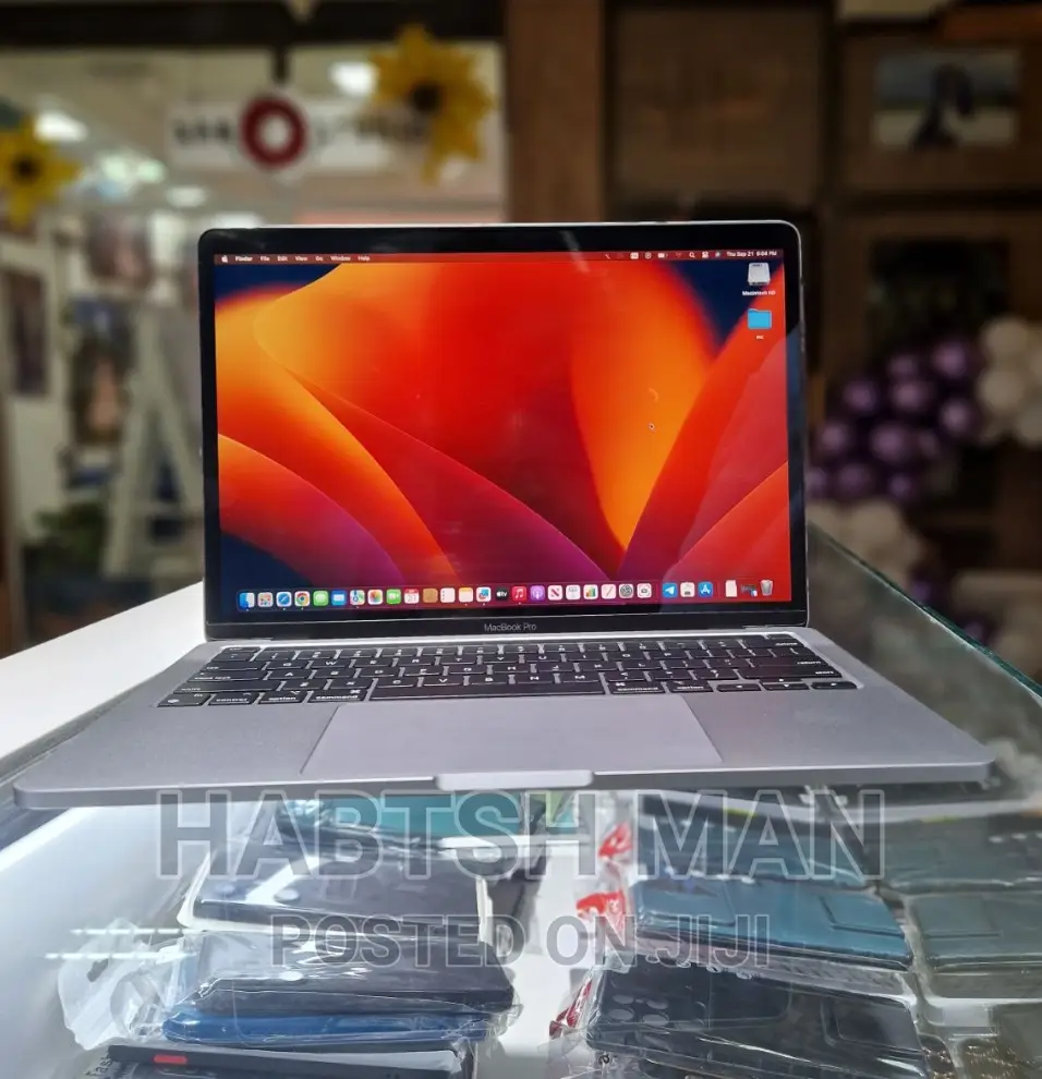 New Laptop Apple MacBook Pro M1 8GB Apple M1 Pro SSD 256GB