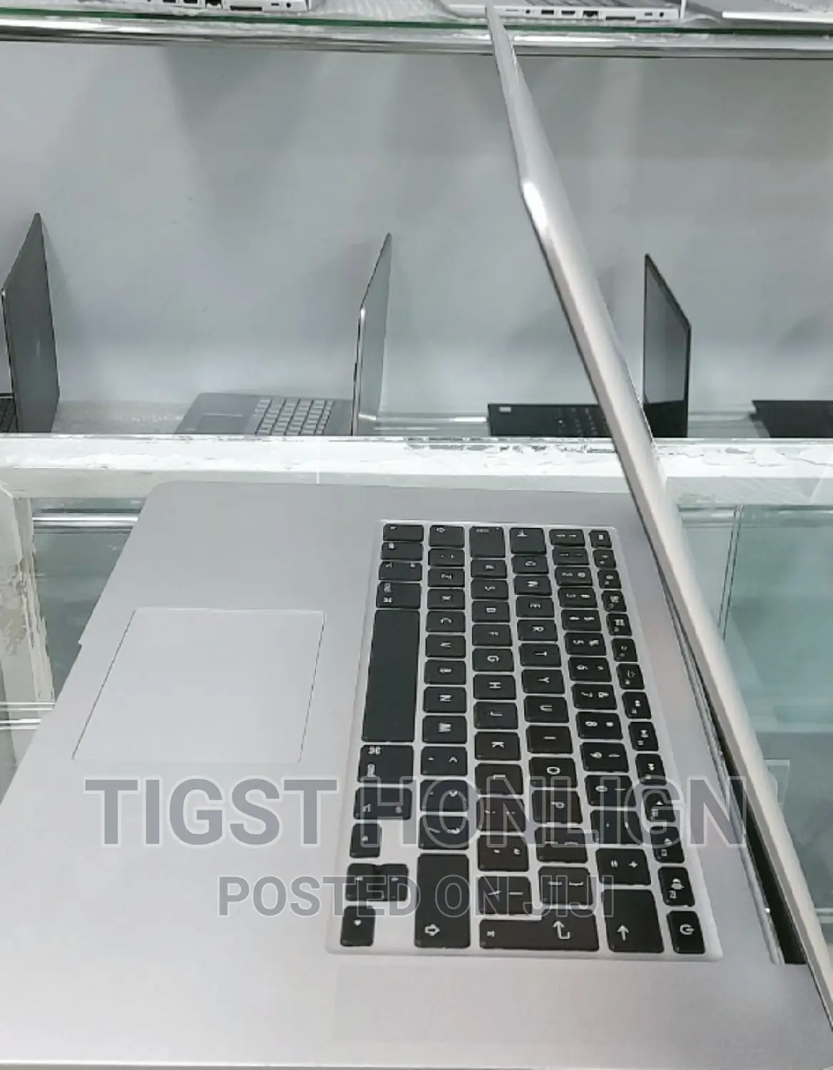 New Laptop Apple MacBook Pro 2015 16GB Intel Core I7 SSD 512GB