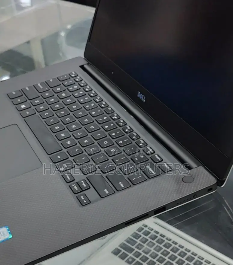 New Laptop Dell XPS 15 32GB Intel Core I7 SSD 512GB