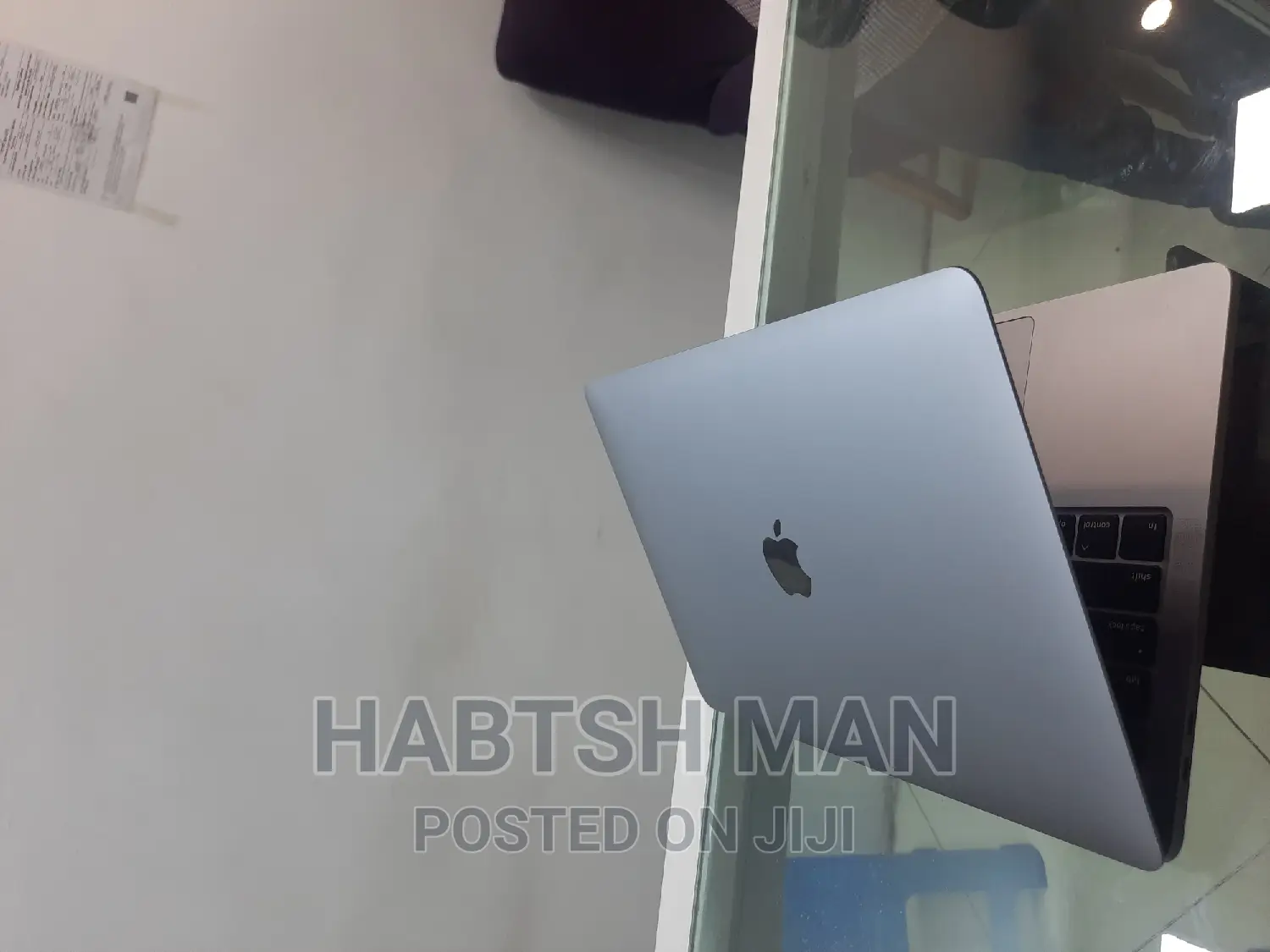 New Laptop Apple MacBook Pro 2020 16GB Intel Core I5 SSD 1T