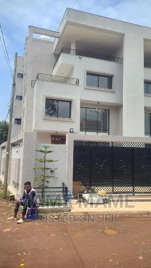 8bdrm House in Addis Abeba, Bole for sale