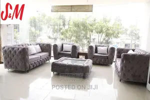 S M Sofa Design With Table