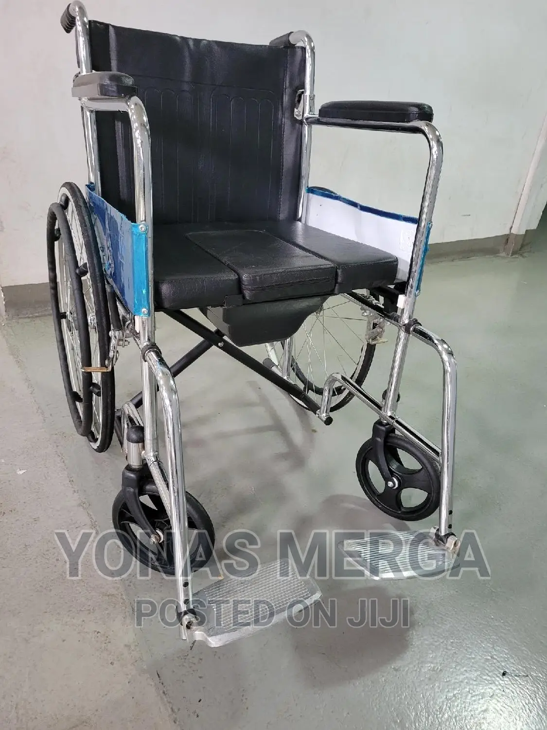 Wheelchair Shower Cum Commode Provides High Strength