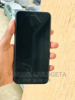 Apple iPhone 8 Plus 64 GB Black