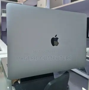 New Laptop Apple MacBook Pro 2020 16GB Intel Core I5 SSD 512GB