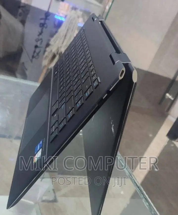 New Laptop HP Spectre X360 16GB Intel Core I7 SSD 512GB