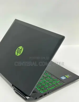 New Laptop HP Pavilion 17 8GB Intel Core I5 SSD 512GB