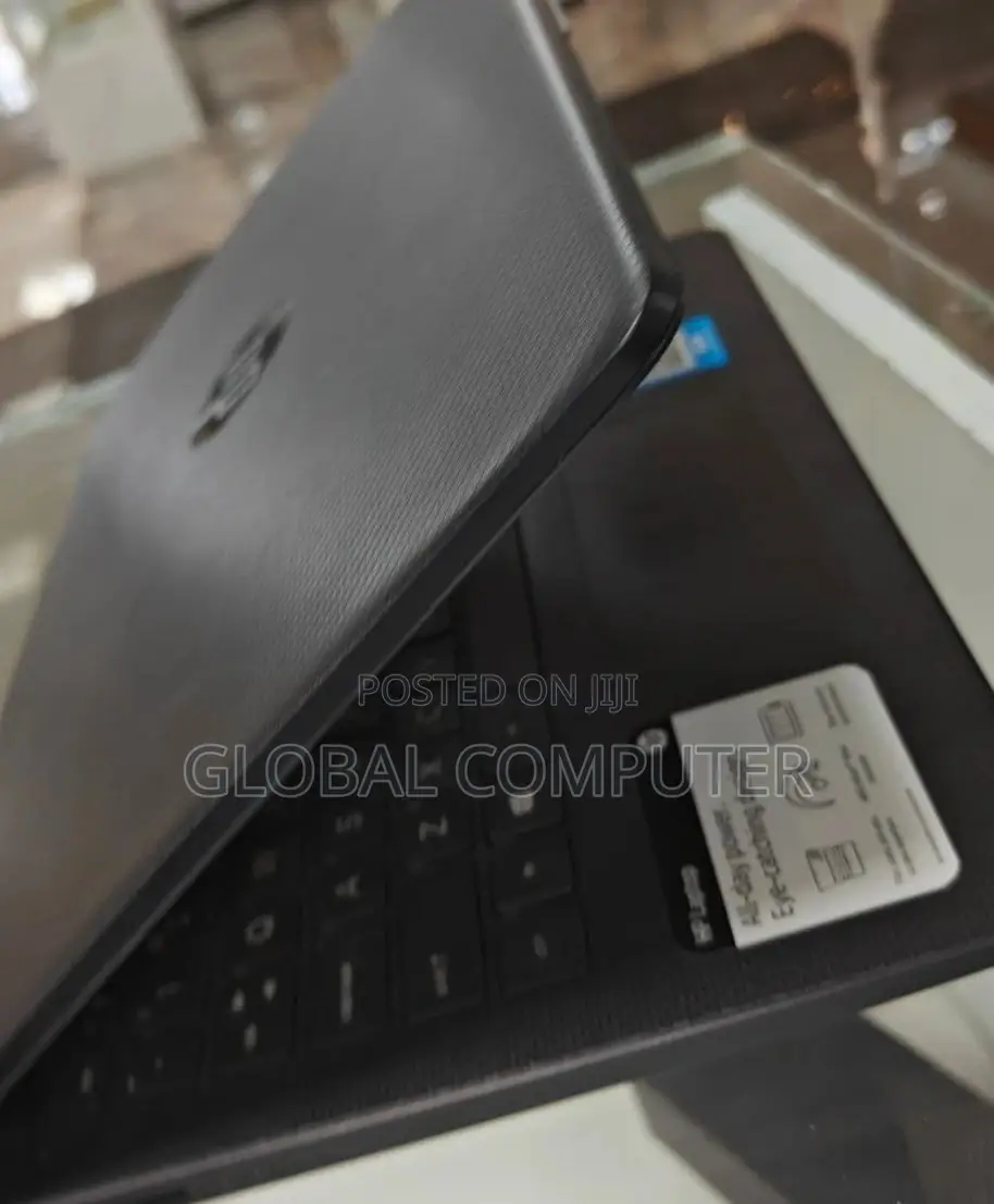 New Laptop HP Stream Notebook 8GB AMD A8 SSD 256GB