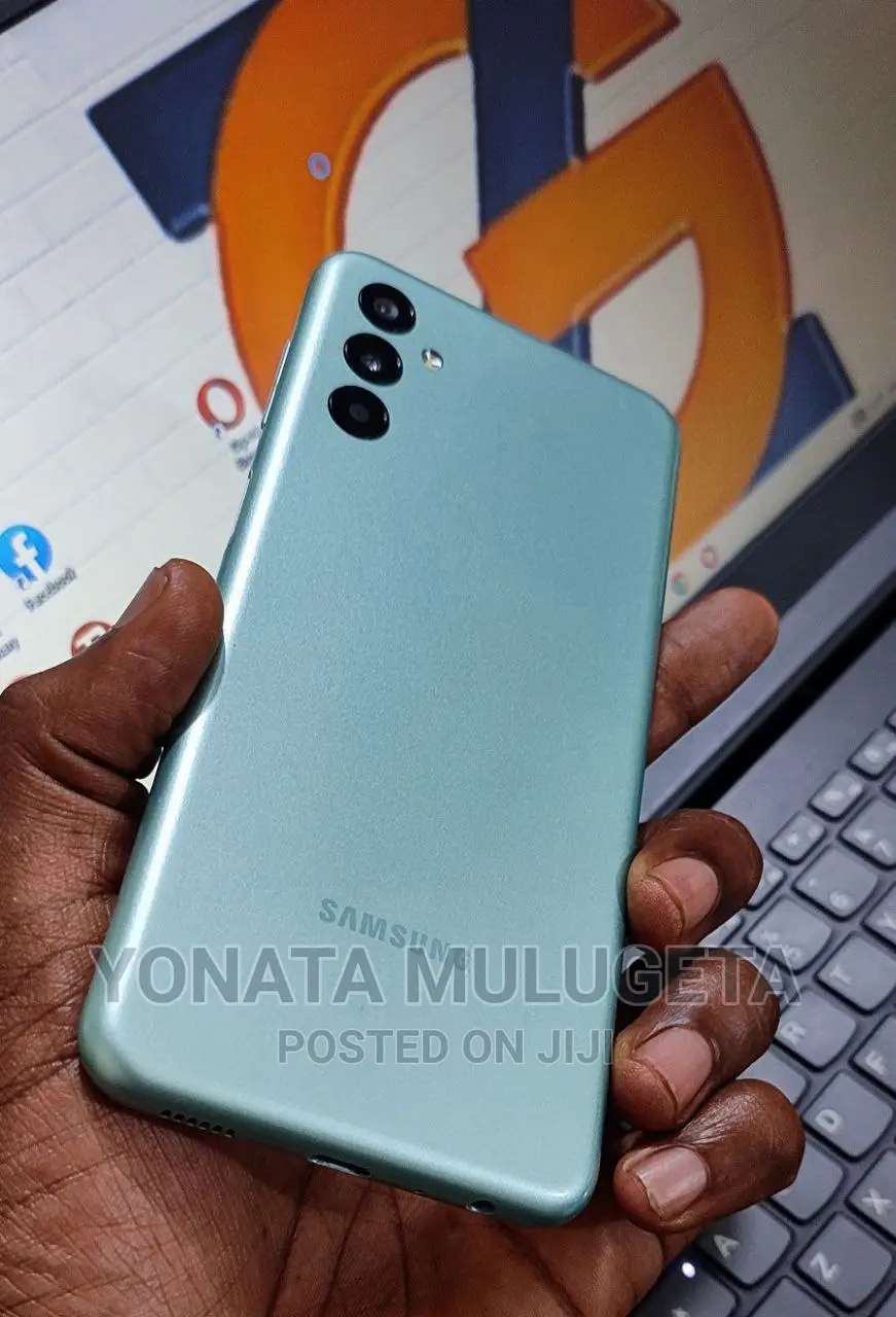 Samsung Galaxy M13 64 GB Blue