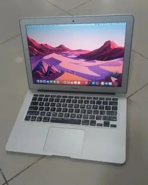 New Laptop Apple MacBook 2015 8GB Intel Celeron SSD 128GB