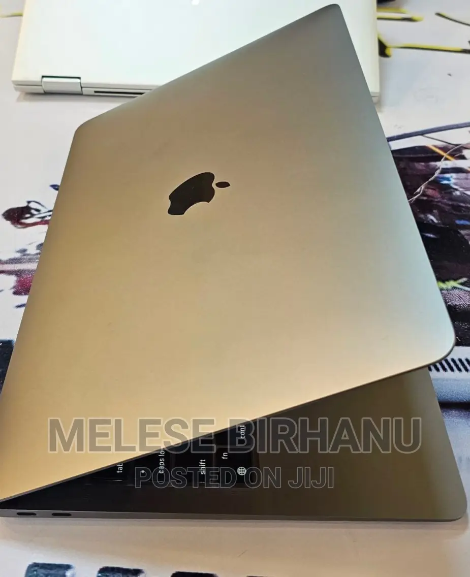 New Laptop Apple MacBook Air 2020 M1 8GB Intel Core I7 SSD 256GB
