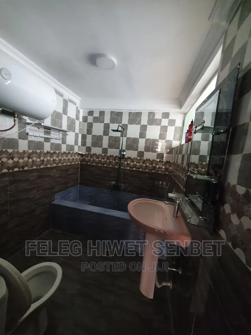 Furnished 5bdrm House in አአ, Bole for sale