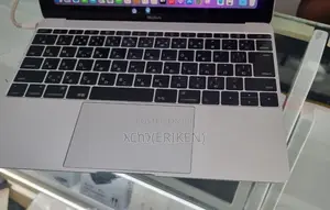 New Laptop Apple MacBook Pro 2016 8GB Intel Core M SSD 256GB