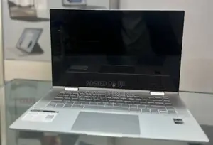 New Laptop HP Envy X360 8GB Intel Core I7 SSD 512GB
