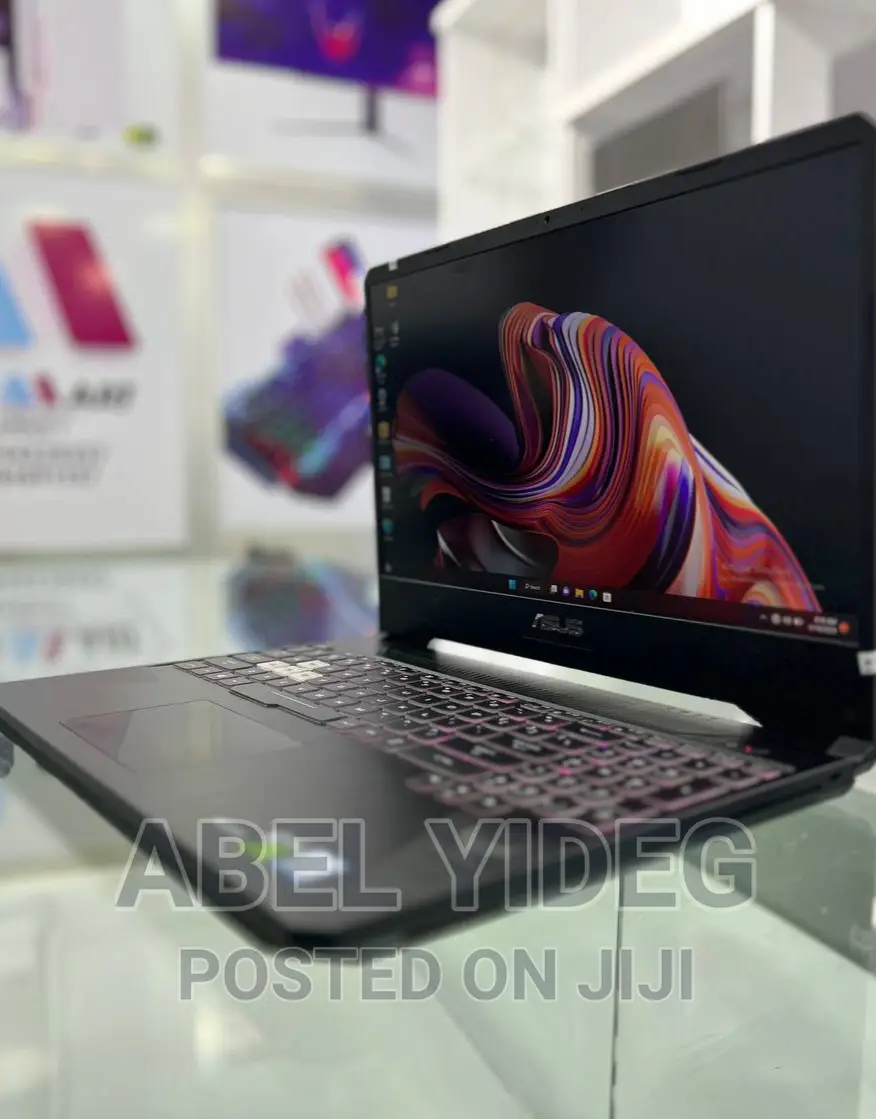 New Laptop Asus 8GB Intel Core I7 HDD 1T