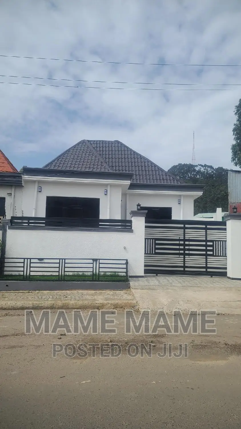 3bdrm Villa in Addis Abeba, Bole for sale