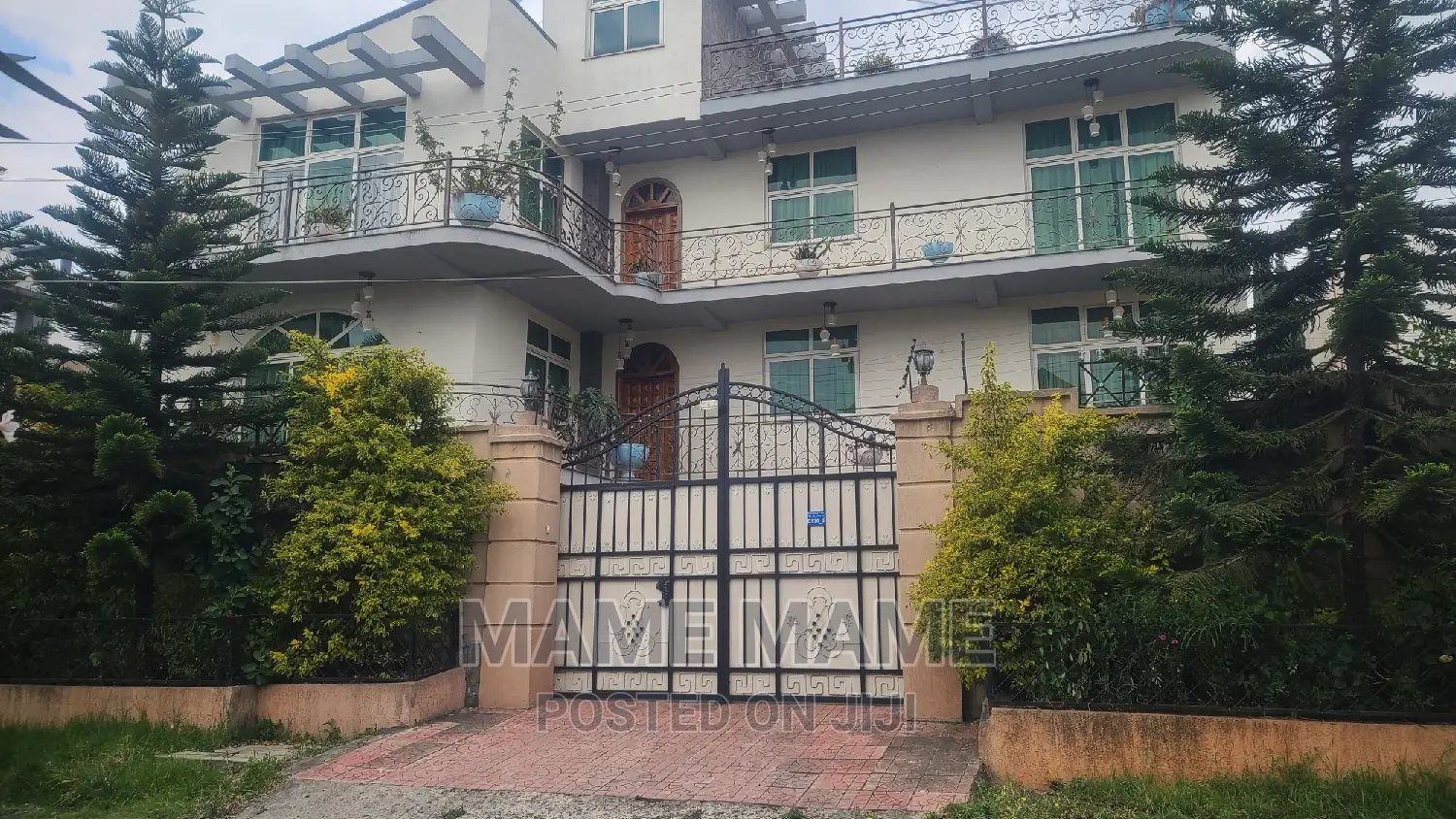 8bdrm House in Addis Abeba, Bole for rent