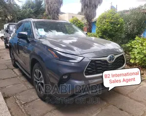 New Toyota Highlander 2022 Gray
