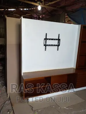 65 ኢንች የሚይዝ ቲቪ እስታንድ