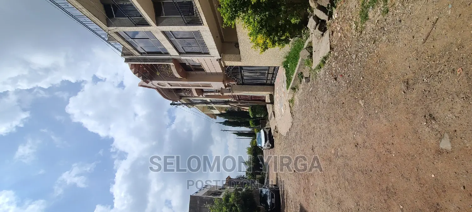 4bdrm House in አድስ አበባ, Bole for sale